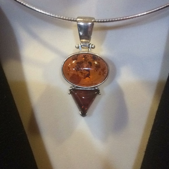 Sterling Silver Amber Pendant - Picture 2 of 5